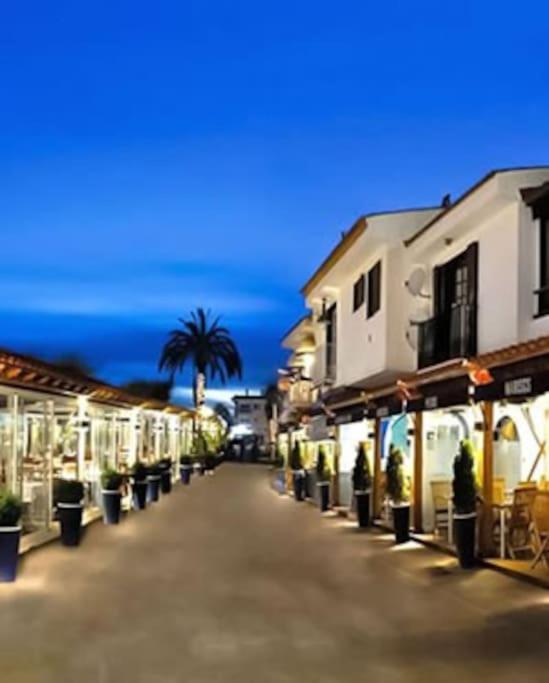 Marina Beach Aiguadolc Sitges Eksteriør billede